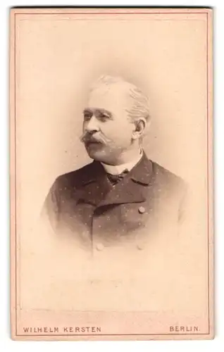Fotografie Wilhelm Kersten, Berlin-SW, Krausen-Strasse 40, Portrait älterer Herr mit Moustache
