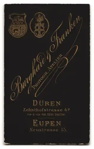Fotografie Burghard & Franken, Düren, Zehnthofstr. 4a, Portrait Dame im Biedermeierkleid mit Kreuzkette