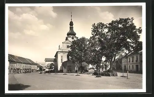 AK Budyne n. Ohri, Kostel, Namesti, Kirche