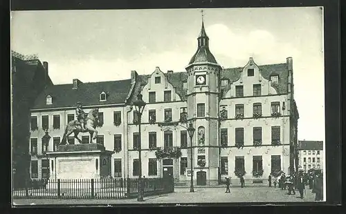 AK Düsseldorf, Rathaus mit Jan Wellem-Denkmal