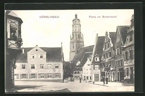 AK Nördlingen, Partie am Brettermarkt, Kirchturm