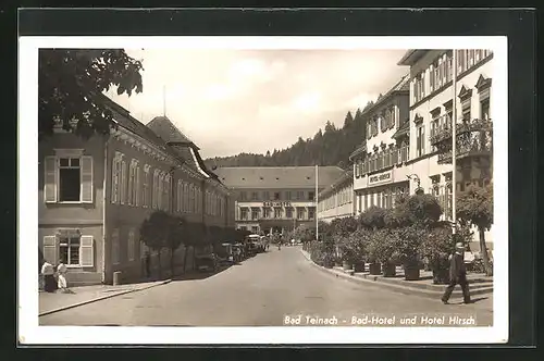 AK Bad Teinach, Strassenpartie am Hotel Hirsch mit Blick auf Bad-Hotel