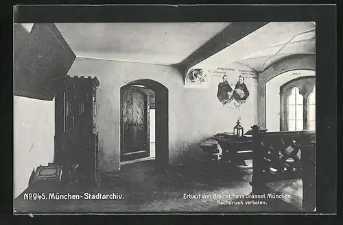 AK München, No. 945 Stadtarchiv, Innenansicht
