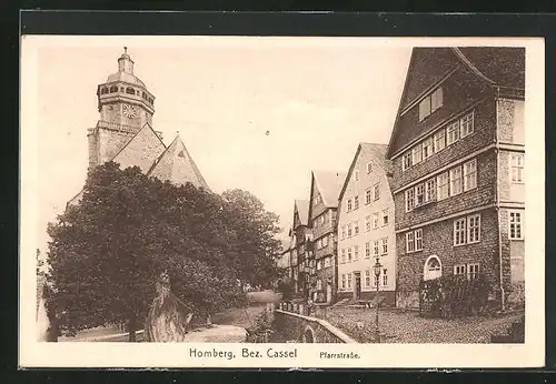 AK Homberg /Bez. Cassel, Pfarrstrasse mit Bäumen