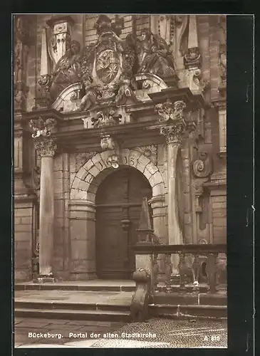 AK Bückeburg, Portal der alten Stadtkirche