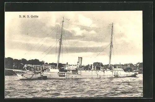 AK Kriegsschiff S. M. S. Grille vor der Küste