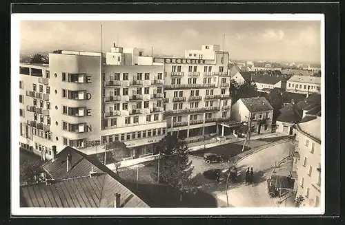 AK Piestany, Strassenpartie am Hotel Eden Excelsior