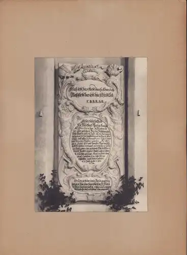 Fotografie unbekannter Fotograf, Ansicht Bernau bei Berlin, St. Marien-Kirche Grabstein 1675 Michael Polack, 40 x 30cm