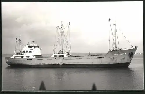 Fotografie Frachtschiff Doggersbank auf spiegelglatter See