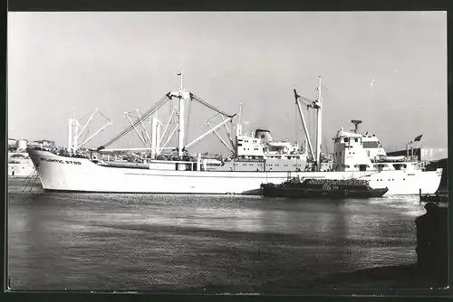 Fotografie Frachtschiff Atlantic Star liegt im Hafen vor Anker