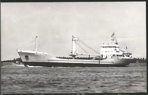 Fotografie Frachtschiff Atlantic Coast bei einer Kanalpassage