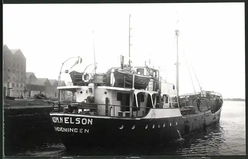 Fotografie Frachtschiff ADM. Nelson Heimathafen scheveningen