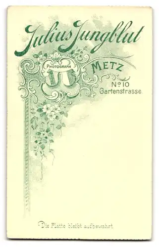 Fotografie Julius Jungblut, Metz, Gartenstrasse 10, Uffz. des Musik-Korps mit Orden