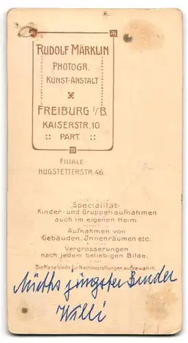 Fotografie R. Märklin, Freiburg i. Br., Kaiserstr. 10, Portrait junger Soldat Willi im Uniformsmantel mit Mütze