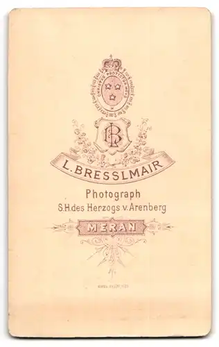 Fotografie L. Bresslmair, Meran, Portrait österreichischer Soldat in Uniform mit Orden