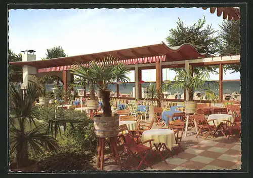 AK Timmendorfer Strand, Kurhotel Seeschlösschen, Terrasse an der Ostsee