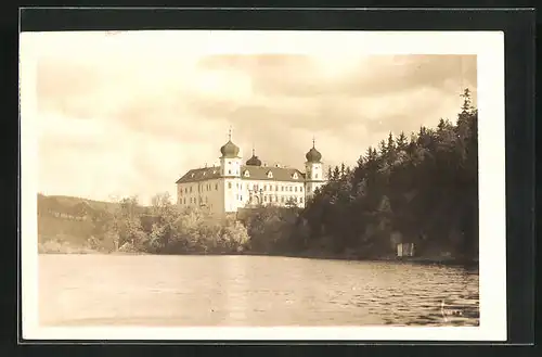 AK Mnisek pod Brdy, Schloss im Sonnenschein