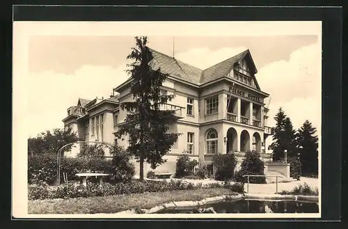 AK Jiloviste, Palace Hotel