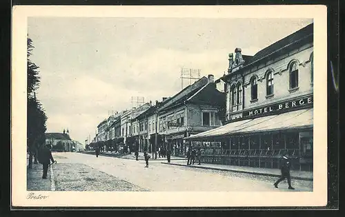 AK Presov, Strassenpartie mit Hotel und Geschäften