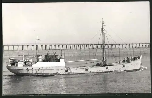 Fotografie Frachtschiff Frema in Fahrt