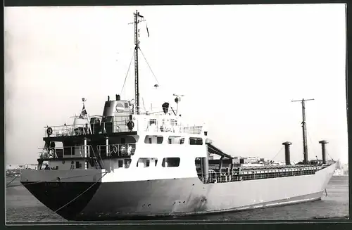 Fotografie Tankschiff Karen Bech vor Anker