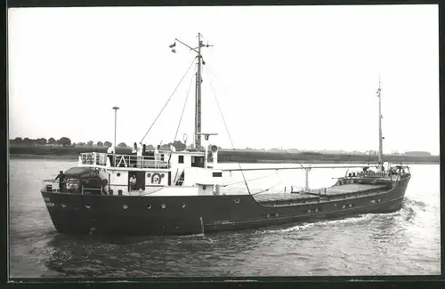 Fotografie Frachtschiff Louise in Fahrt