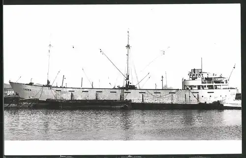 Fotografie Frachtschiff Lacra vor Anker