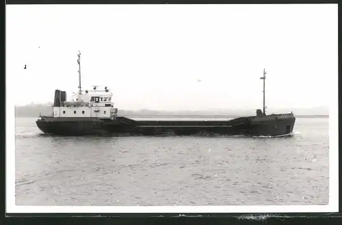 Fotografie Frachtschiff Koralzee in Fahrt