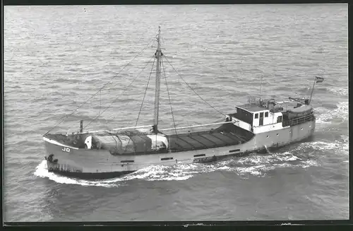 Fotografie Frachtschiff Jo auf See