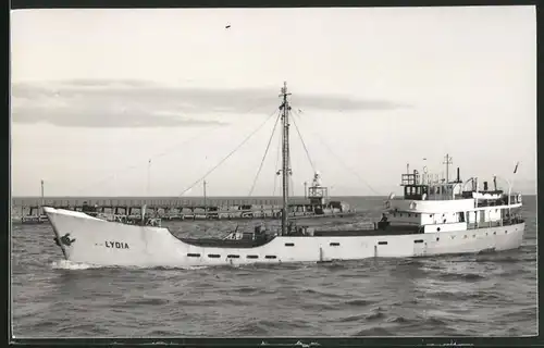 Fotografie Frachtschiff Lydia in Fahrt