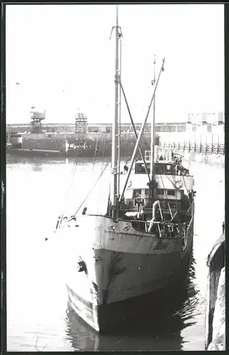 Fotografie Frachtschiff John V im Hafen