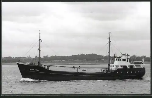 Fotografie Frachtschiff Bishorst fährt unter Deutscher Flagge