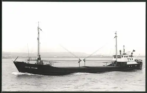 Fotografie Frachtschiff Fritz Raabe auf See