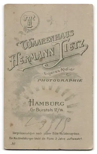 Fotografie Hermann Tietz, Hamburg, Gr. Burstah 12 /14, vier adrette junge Schwestern gemeinsam posierend