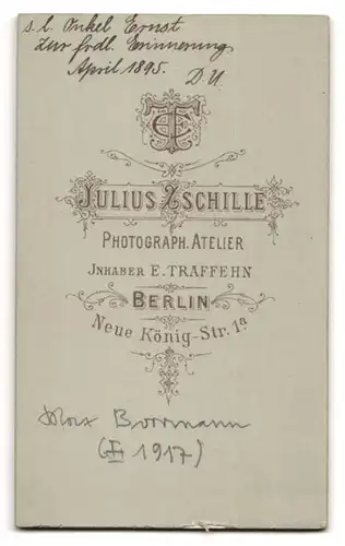 Fotografie Julius Zschille, Berlin, Neue Königstrasse 1a, junger Mann mit weichen Gesichtszügen