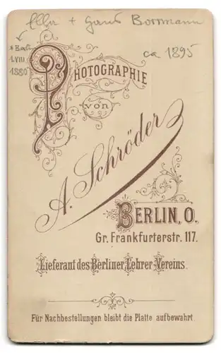 Fotografie A. Schröder, Berlin, Gr. Frankfurterstr. 117, zwei nette Geschwister in Kamera grinsend