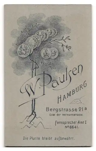 Fotografie W. Paulsen, Hamburg, Bergstrasse 21 a, Portrait junger Herr im Anzug mit Oberlippenbart