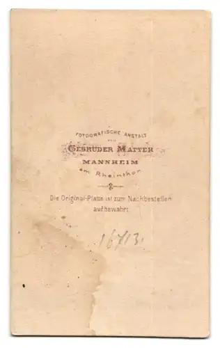 Fotografie Gebr. Matter, Mannheim, am Rheintor, Appartes Fräulein mit samtenem Bolero