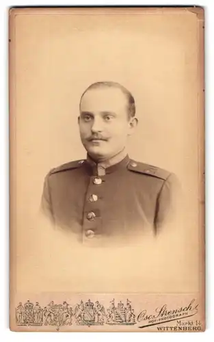 Fotografie Oscar Strensch, Wittenberg, Markt 14, Uffz. des 20. Rgt. in Uniform