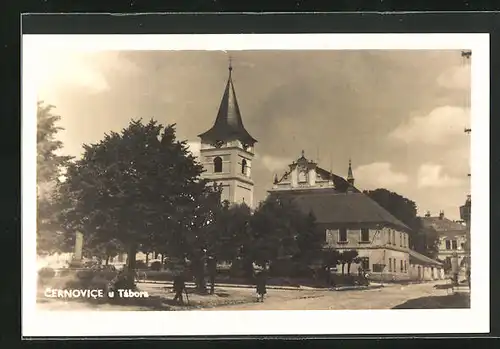 AK Cernovice u Tabora, Ortsansicht mit Strassenpartie