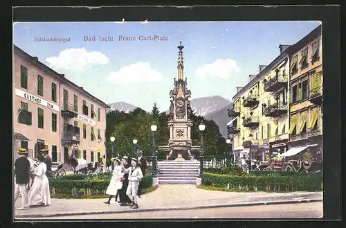 AK Bad Ischl, Franz-Carl-Platz mit Gasthof und Denkmal