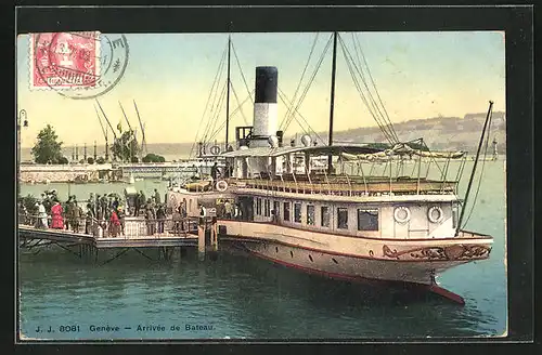 AK Geneve, Ankunft eines Dampfers im Hafen