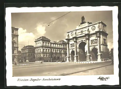 AK München, Siegestor und Kunstakademie