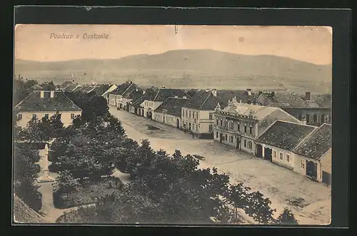 AK Hostomice, Strassenpartie aus der Vogelschau