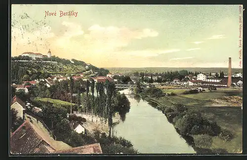 AK Nove Benatky, Blick über den Fluss auf die Stadt