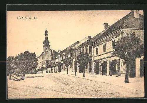 AK Lissa / Lysa, auf dem Hauptplatz, Blick zur Kirche