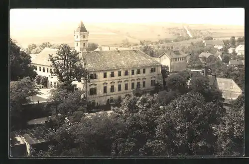 AK Zasmuky, Partie am Schloss und Blick auf die Wohnhäuser