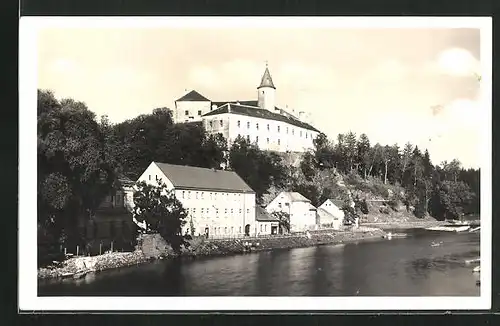 AK Ledetsch an der Sasau, Partie am Flussufer unter dem Schloss