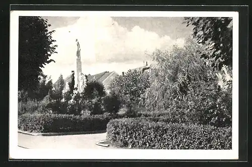 AK Horne Cerekev, Denkmal in den Parkanlagen