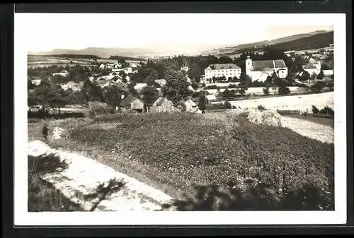 AK Branky na Morave, Blick vom Feldweg auf den gesamten Ort